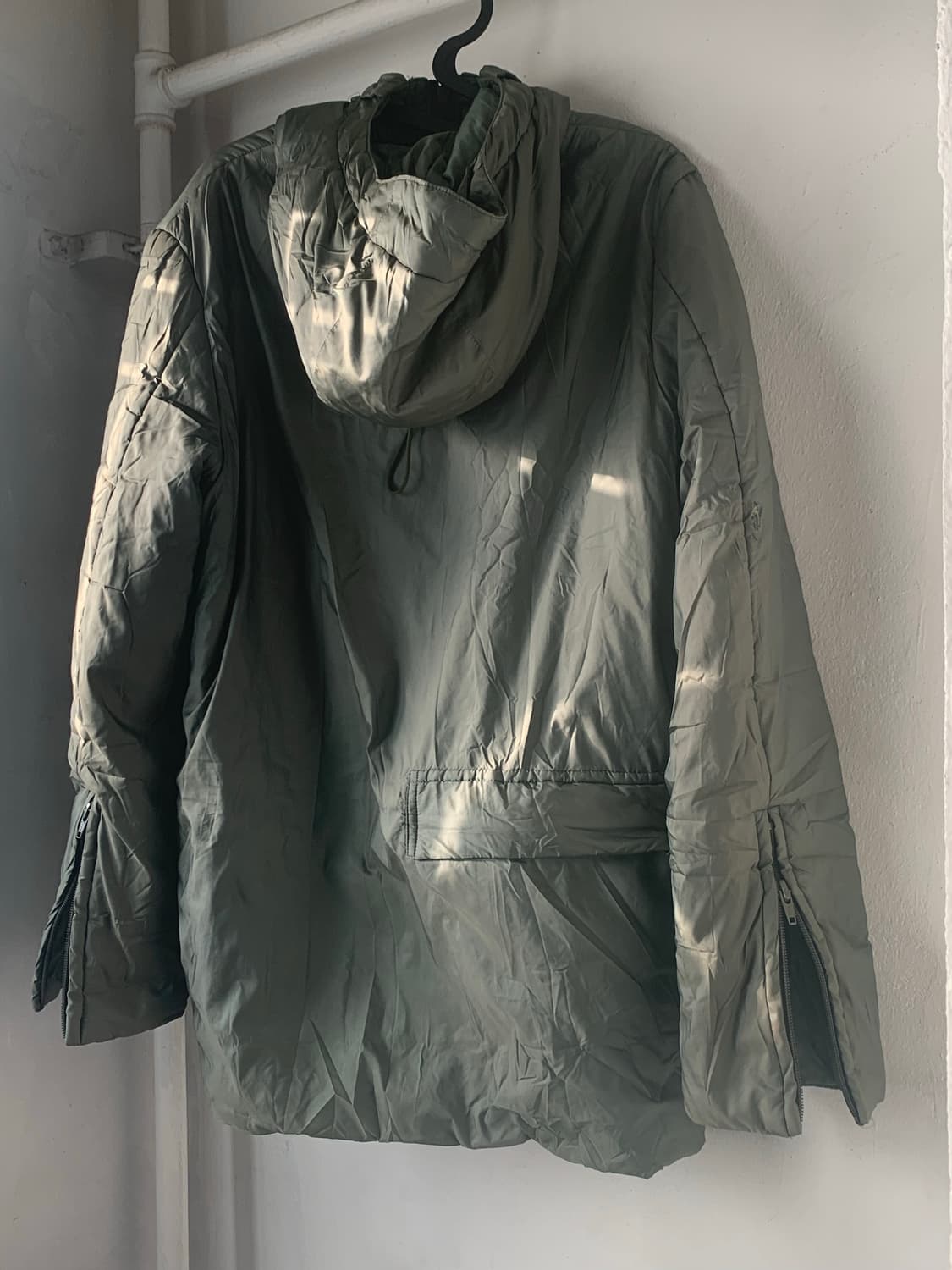 츠모리 치사토 경랑 모터 패딩 재킷 상품이미지3