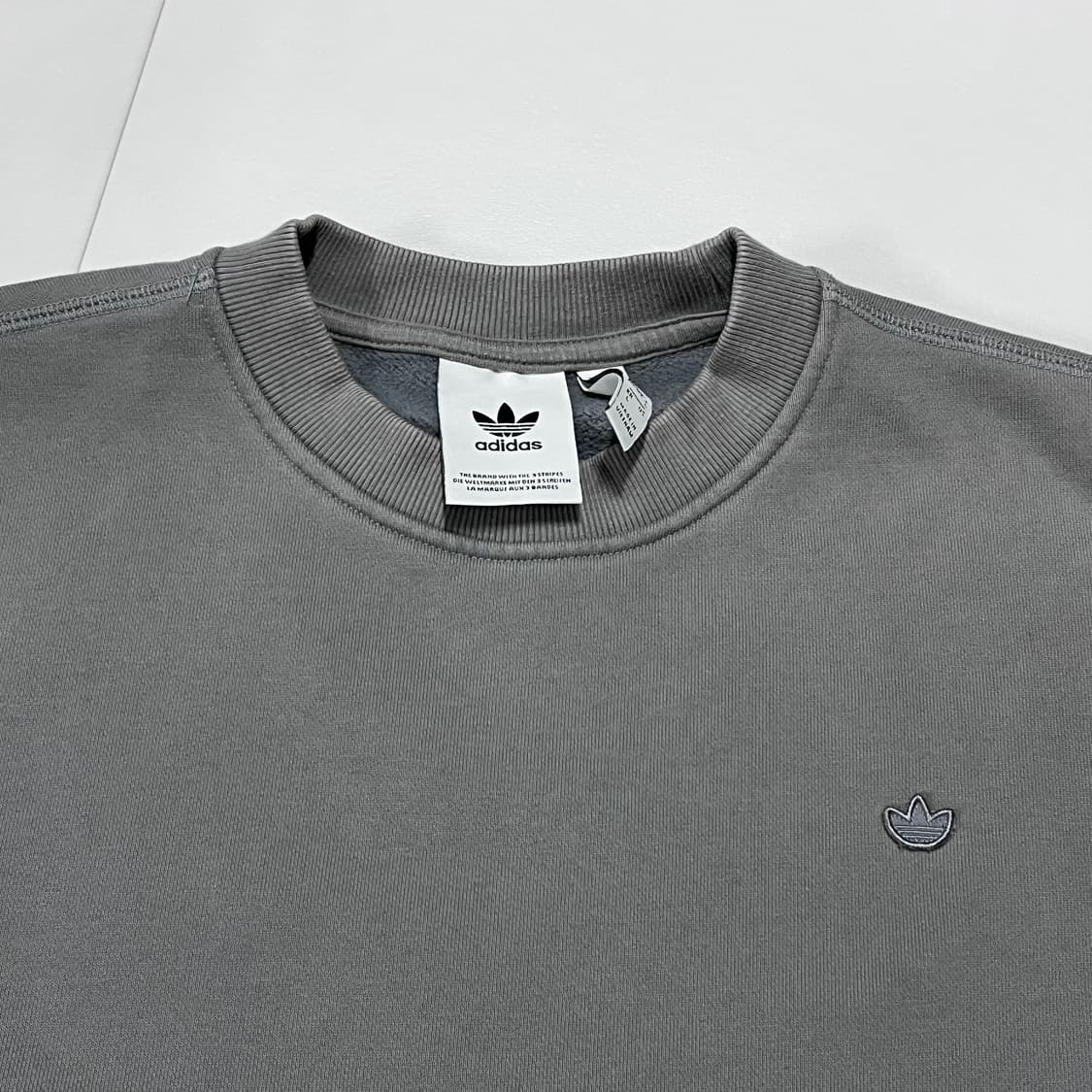 [정품] 아디다스 그레이 패치로고 기모 맨투맨 [ L ] 상품이미지4