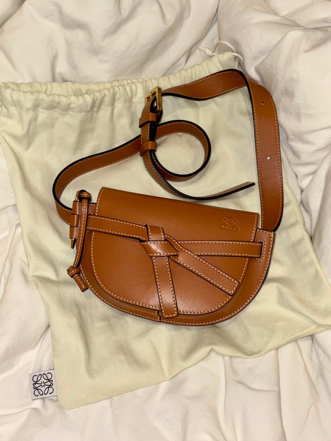 로에베 게이트 범백 탄 상품이미지1