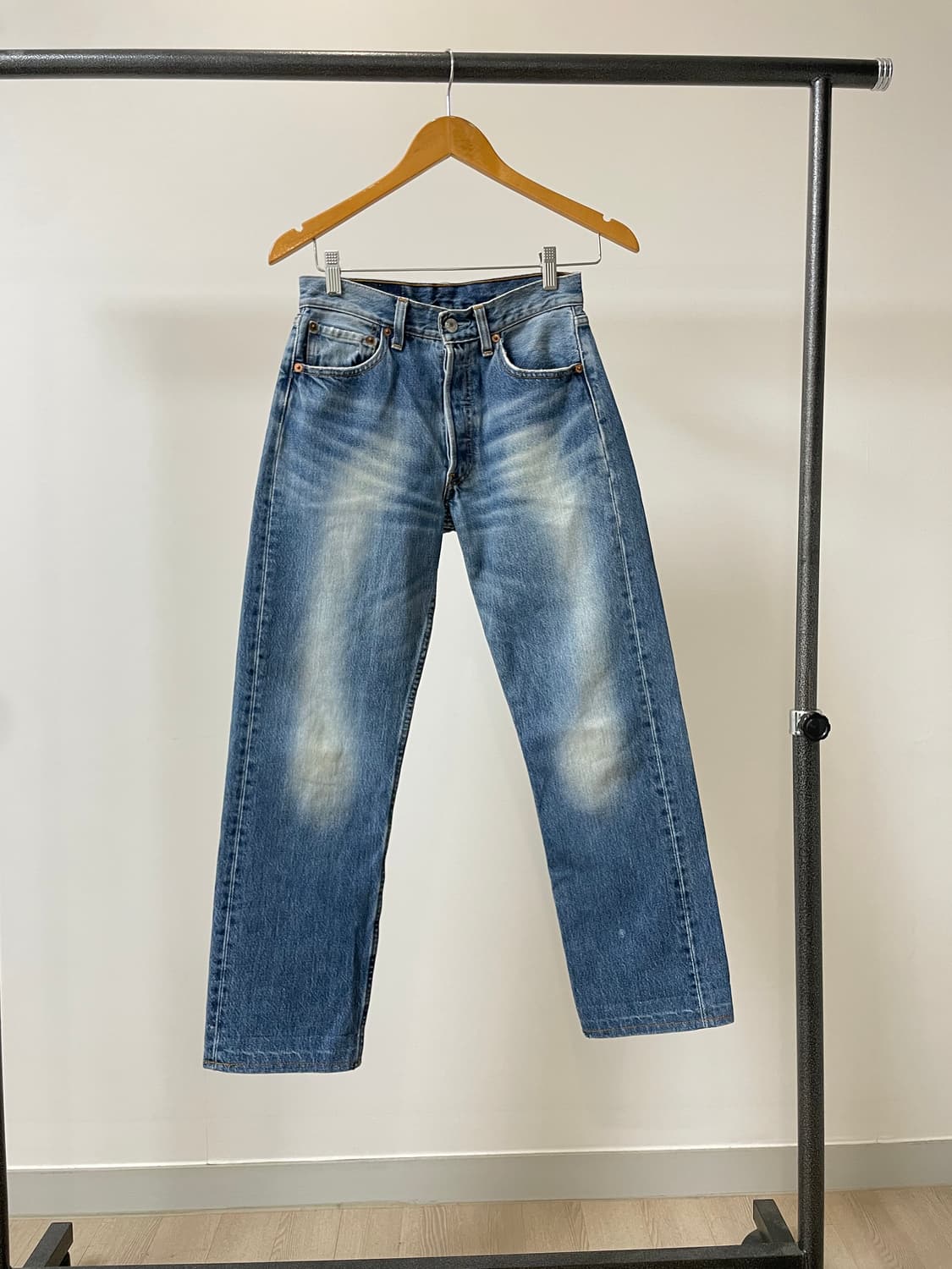 (27) levis 리바이스501 워싱 데님팬츠 상품이미지1