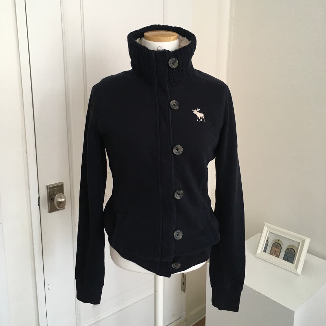 아베크롬비 자수 로고 버튼 가디건 상품이미지1