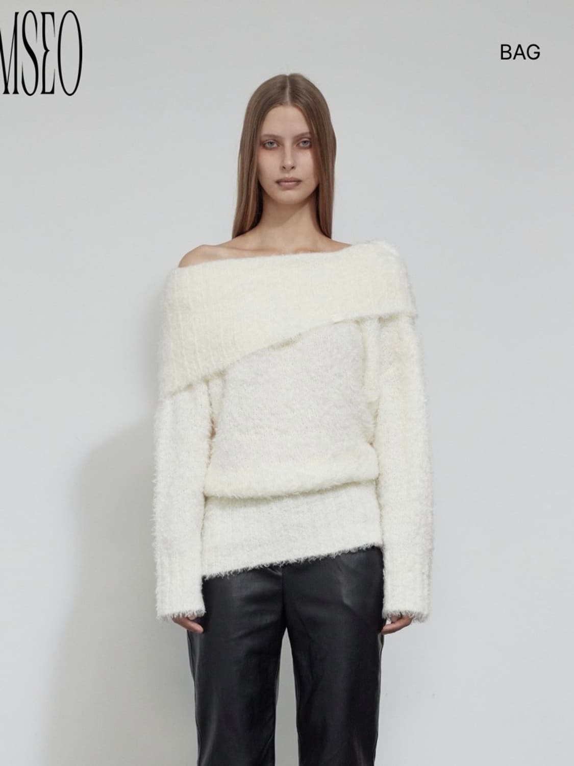 보헤미안서울 오프숄더 부클 니트 아이보리 상품이미지1