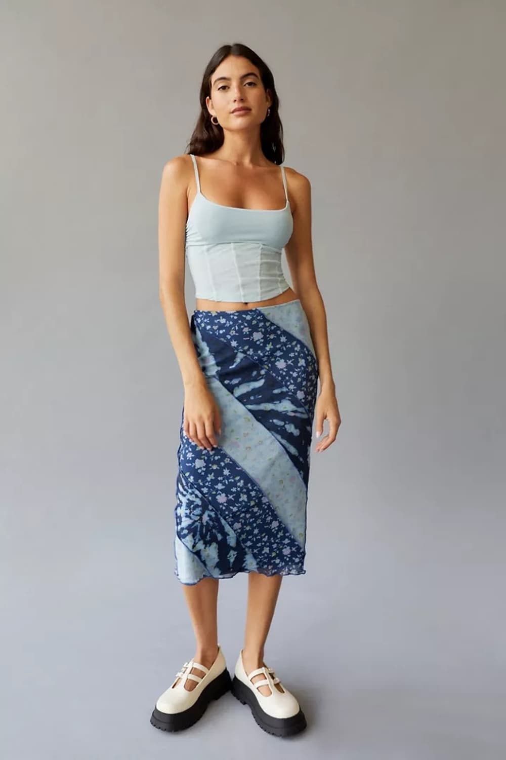 얼반아웃피터스 메쉬 미디 스커트 플로럴 상품이미지1