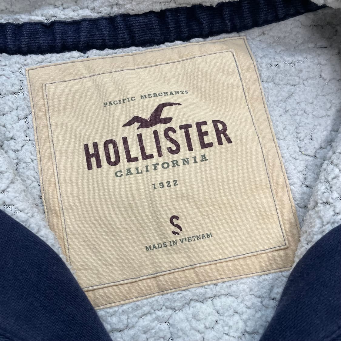 홀리스터 스펠 로고 후드집업 네이비 상품이미지4