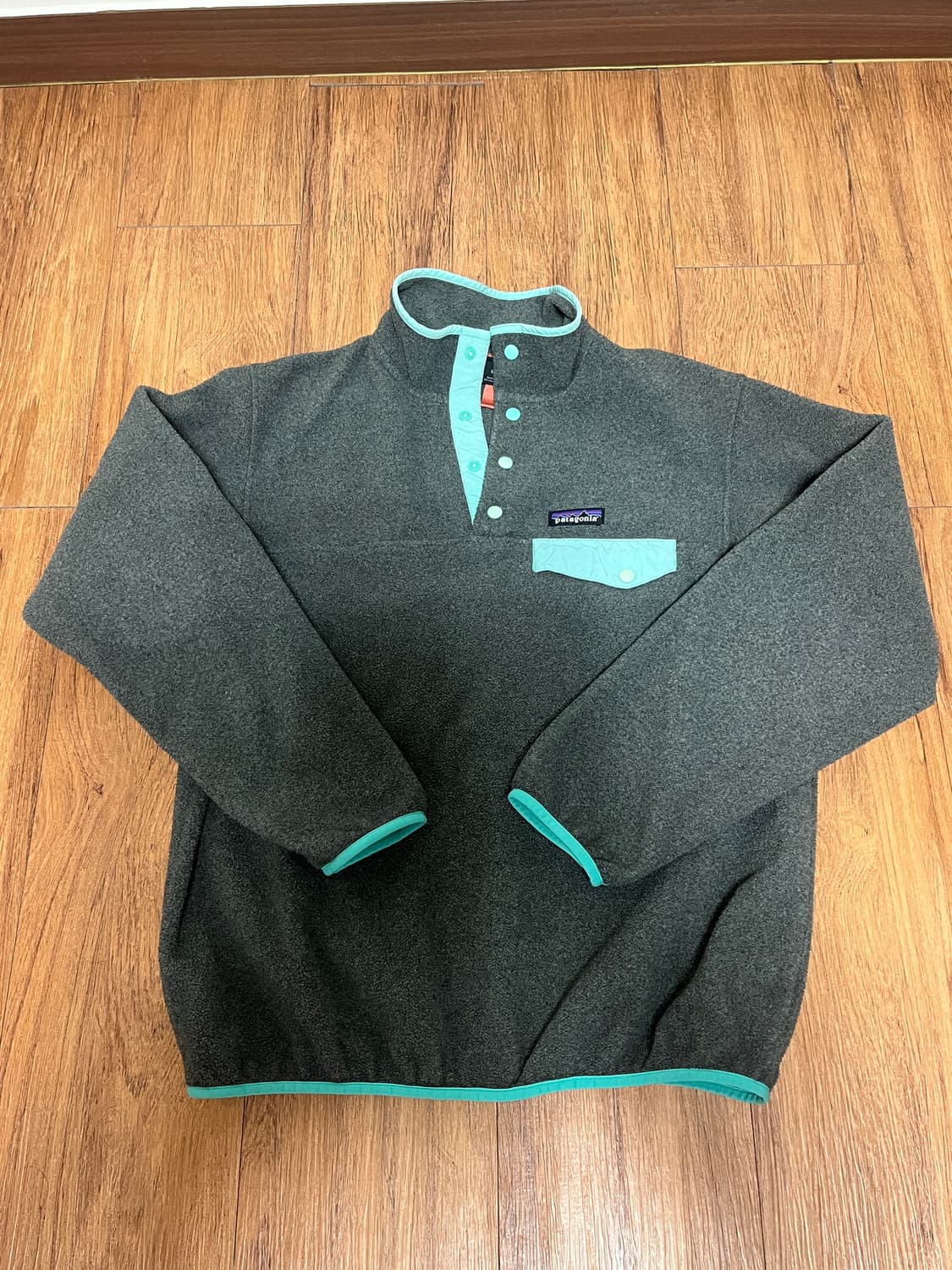 파타고니아 신칠라 그레이 M 상품이미지2