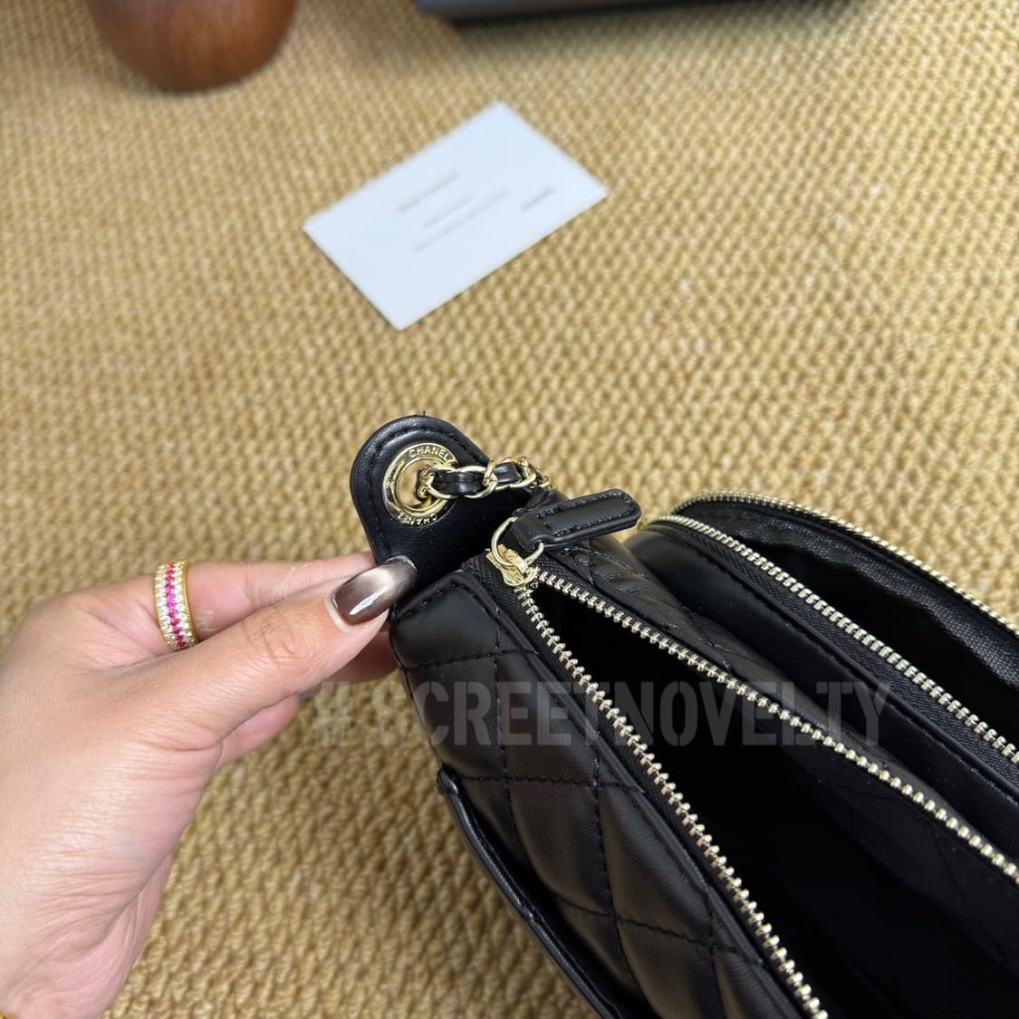 샤넬VIP 25F/W 퀄팅 포켓 스퀘어백 카메라백 리미티드 상품이미지8