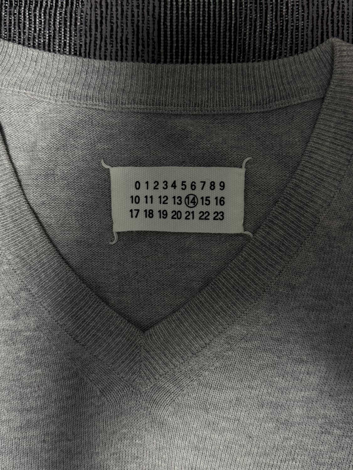 마르지엘라 브이넥 니트 상품이미지3