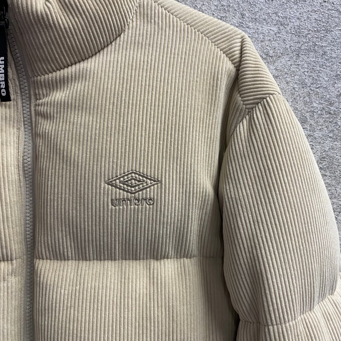 몽벨 스몰로고 코로듀이 아이보리 숏패딩 B3833 상품이미지3