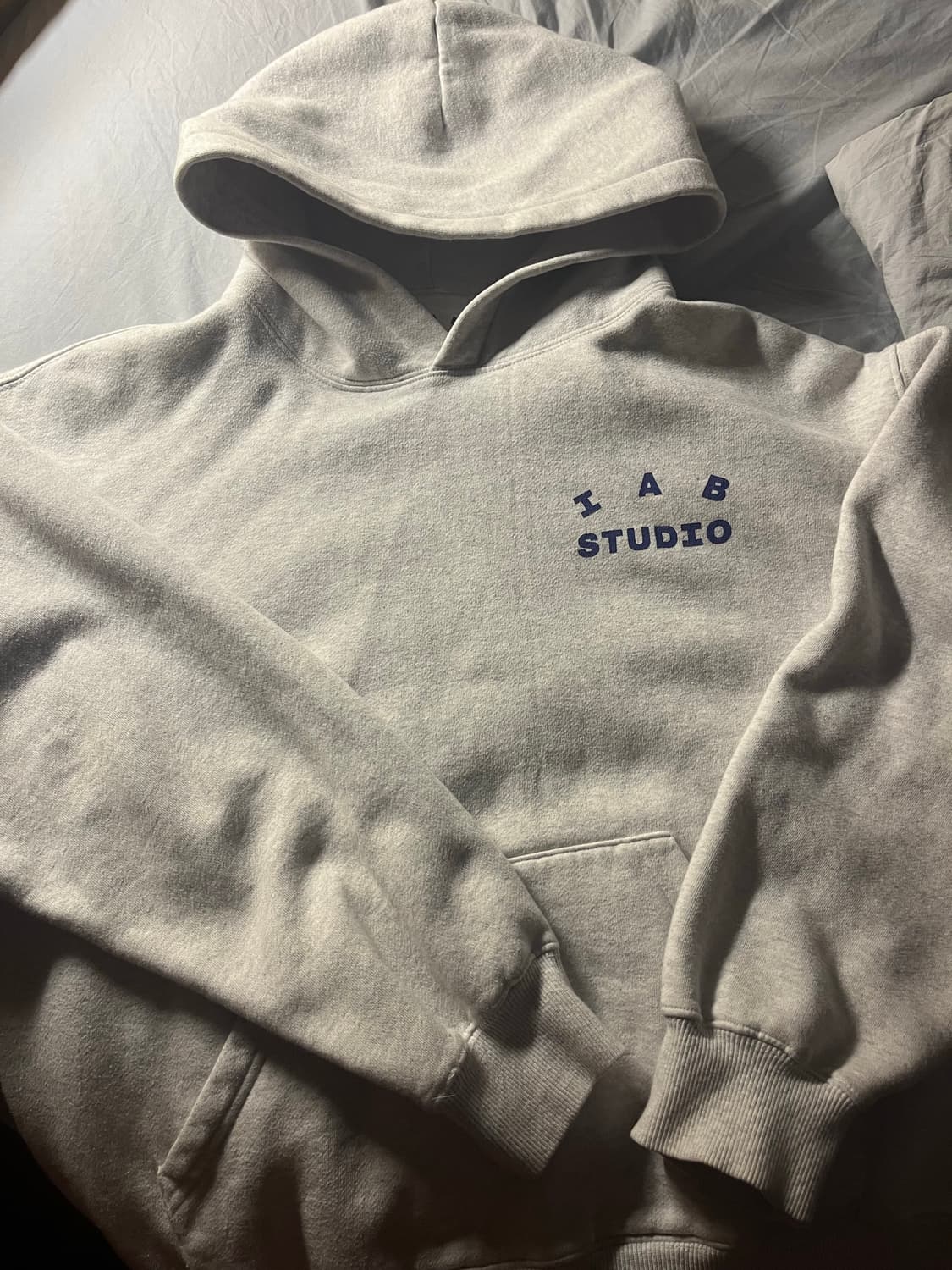 아이앱 스튜디오 후드티 상품이미지2