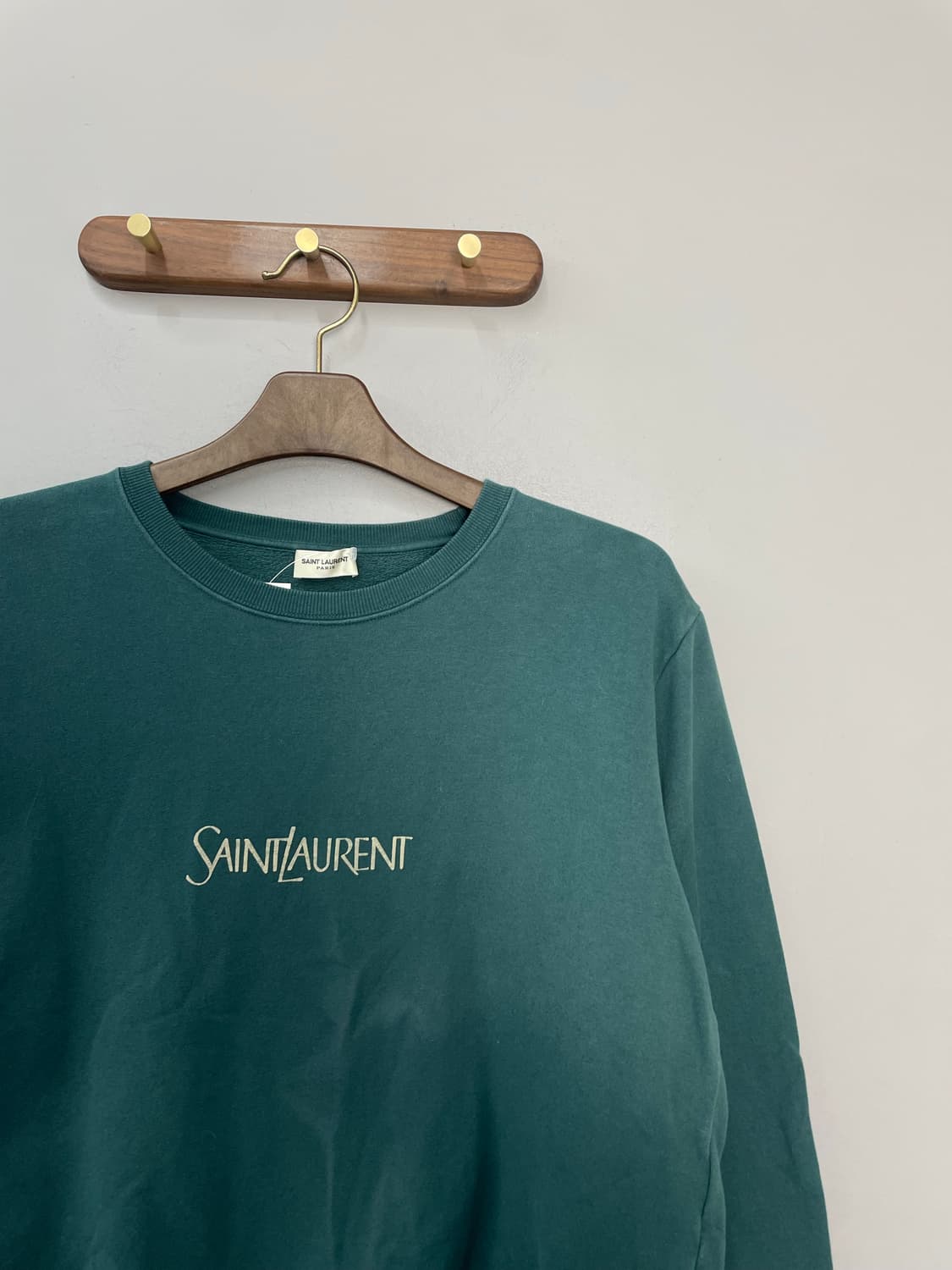 생로랑 로고 프린팅 그린 맨투맨 상품이미지3