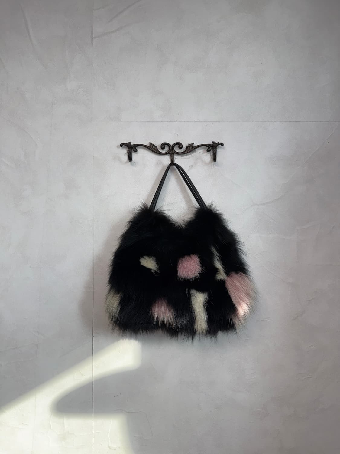 SAGA FOX black pink fox fur tote bag 상품이미지4
