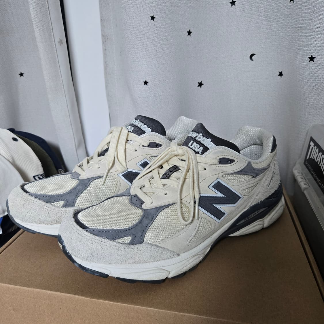 [280] 뉴발란스 990v3 문빔 마카다미아넛 상품이미지1