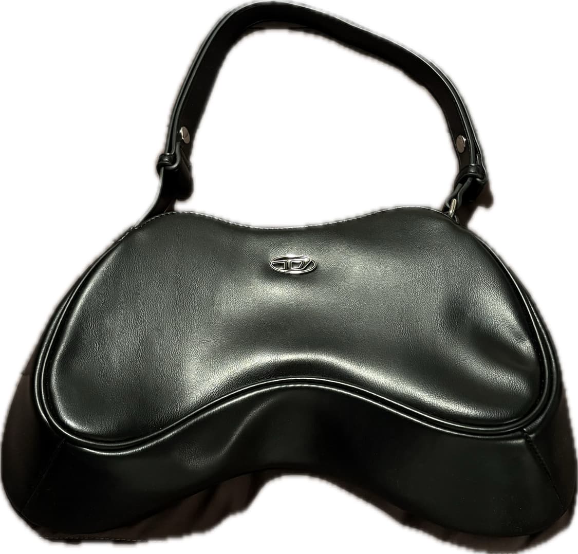 디젤 플레이 메탈 로고 숄더백 블랙 상품이미지2