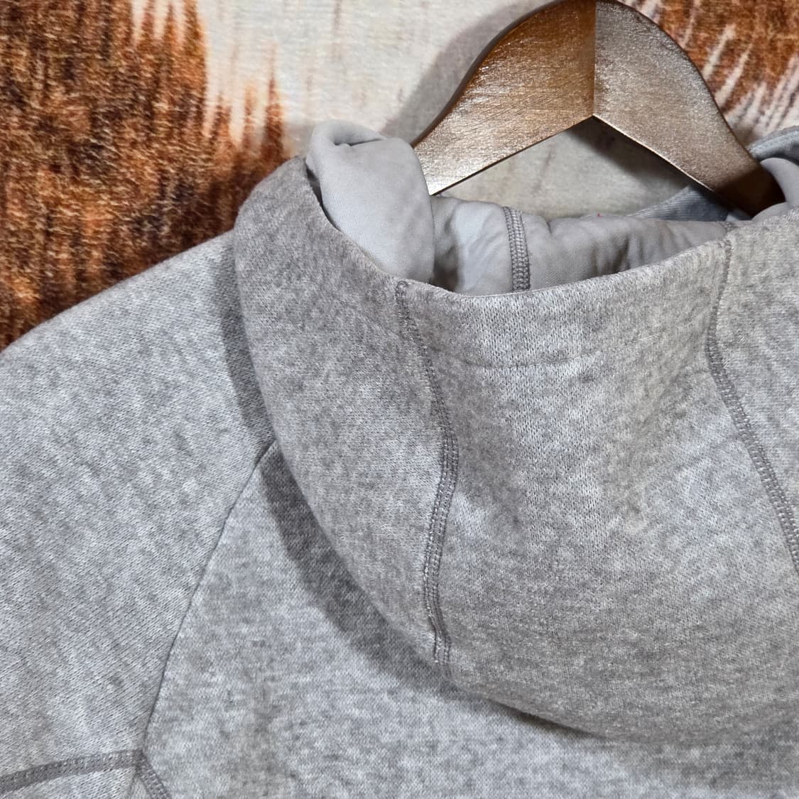 블랙야크 화이트 누빔 그레이 배색 후드집업 상품이미지6