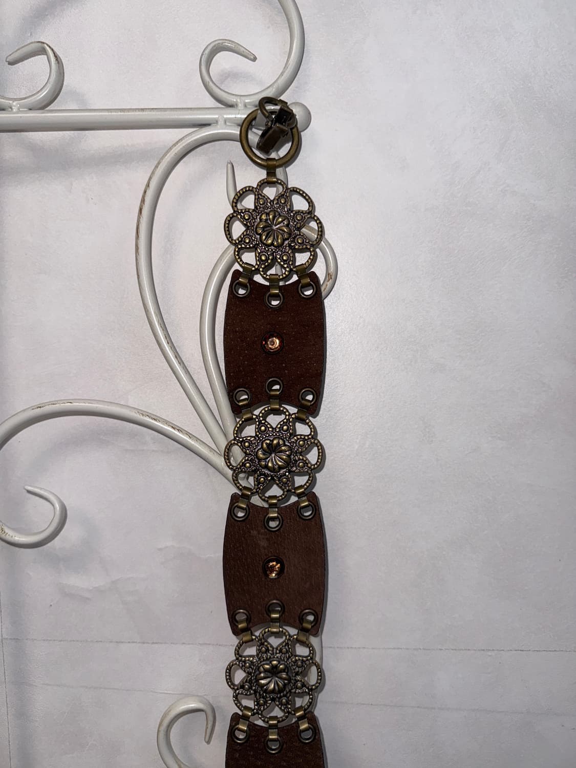 Brown oriental floral suede cubic 체인 벨트 상품이미지5
