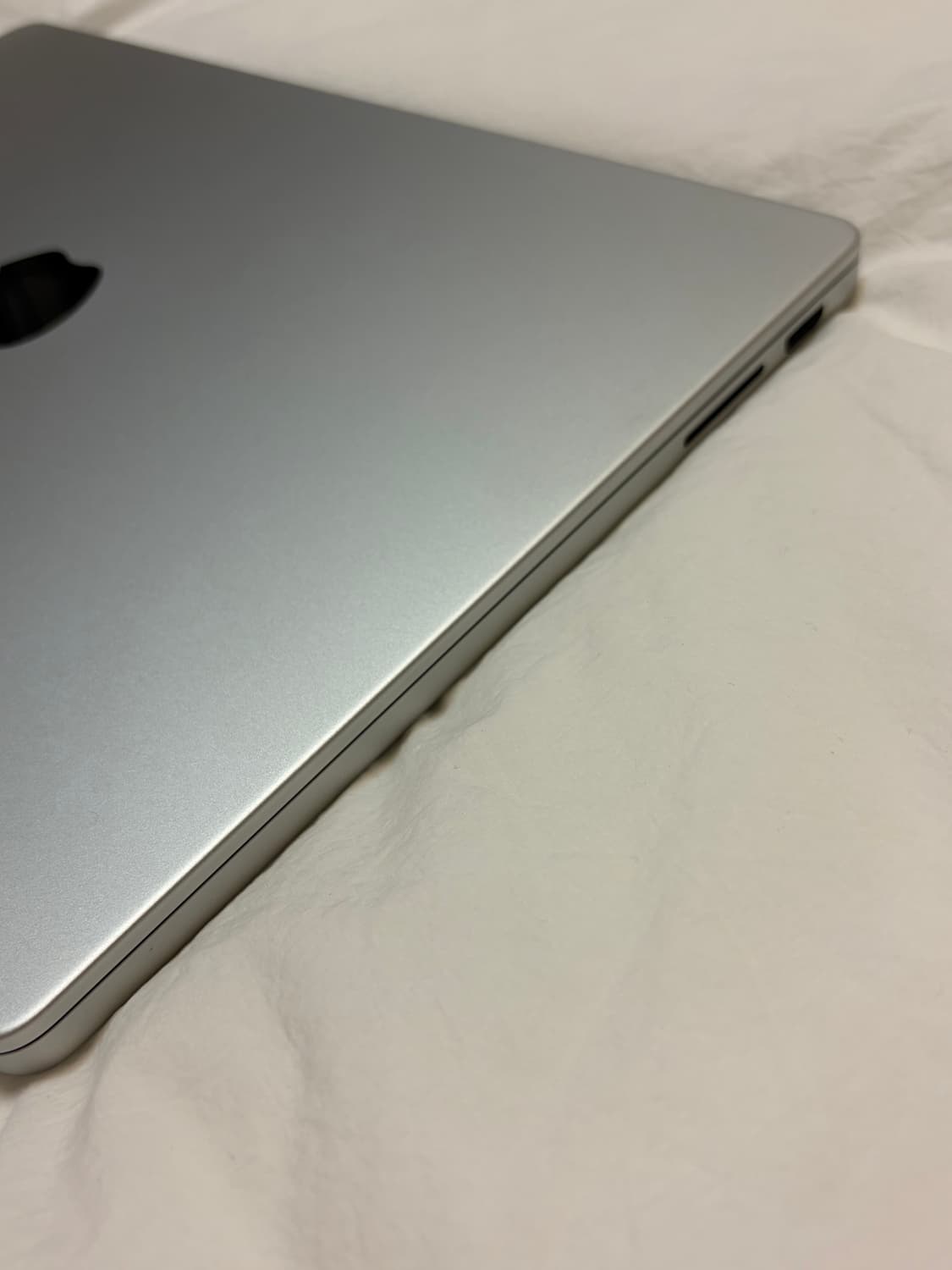 애플 맥북 m3 14인치 실버 16GB 1테라 상품이미지2