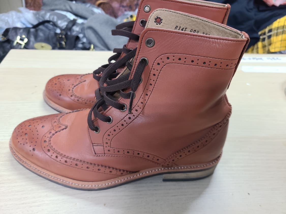 로맨틱무브 브라운 색상 윙팁 부츠 상품이미지3