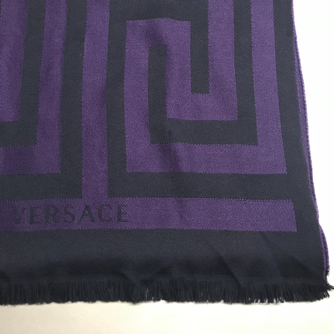 베르사체 메두사 머플러 퍼플 상품이미지4