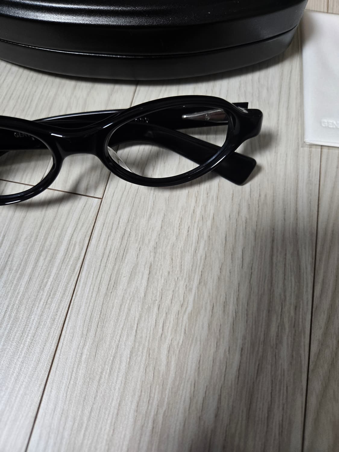 젠틀몬스터 오드 01 안경  상품이미지3