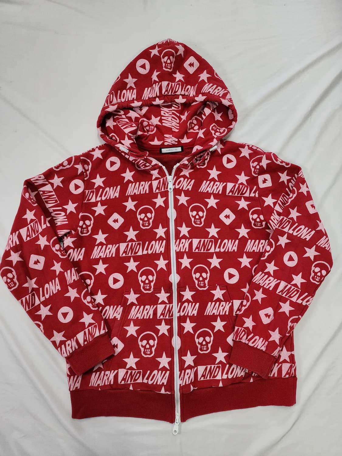 마크앤로나 10주년 스컬 후드 집업 상품이미지1