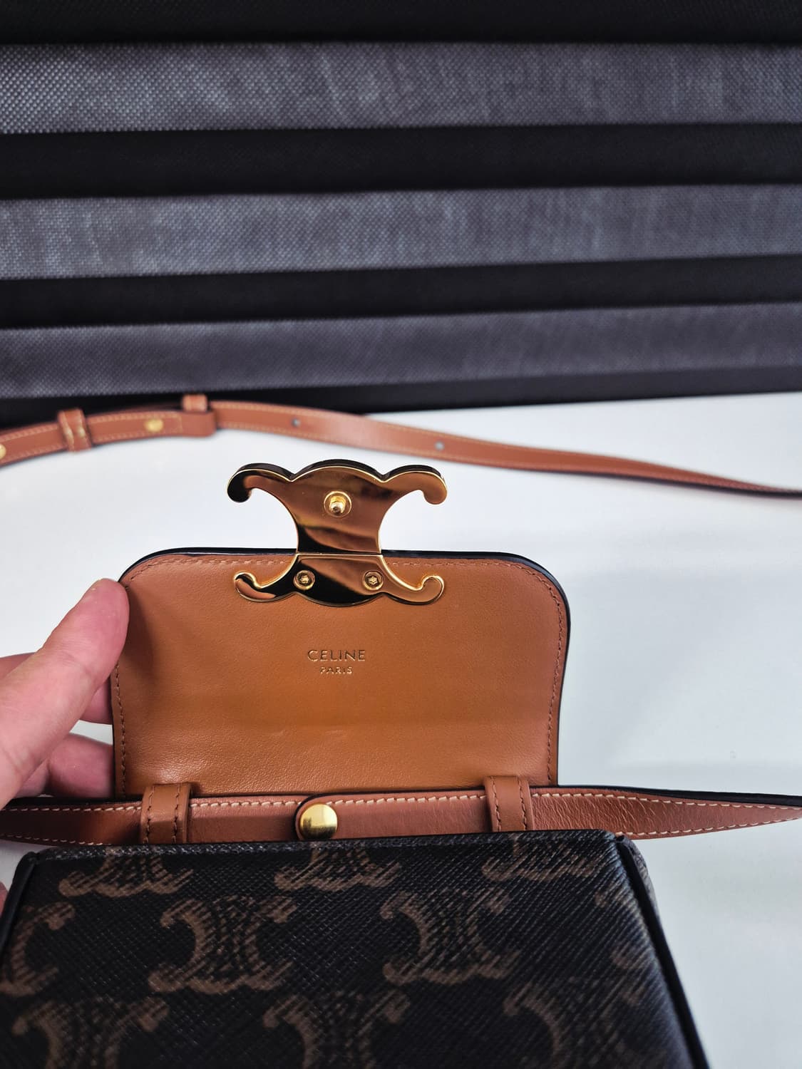 셀린느 트리옹프 미니백 (최상급) 상품이미지7