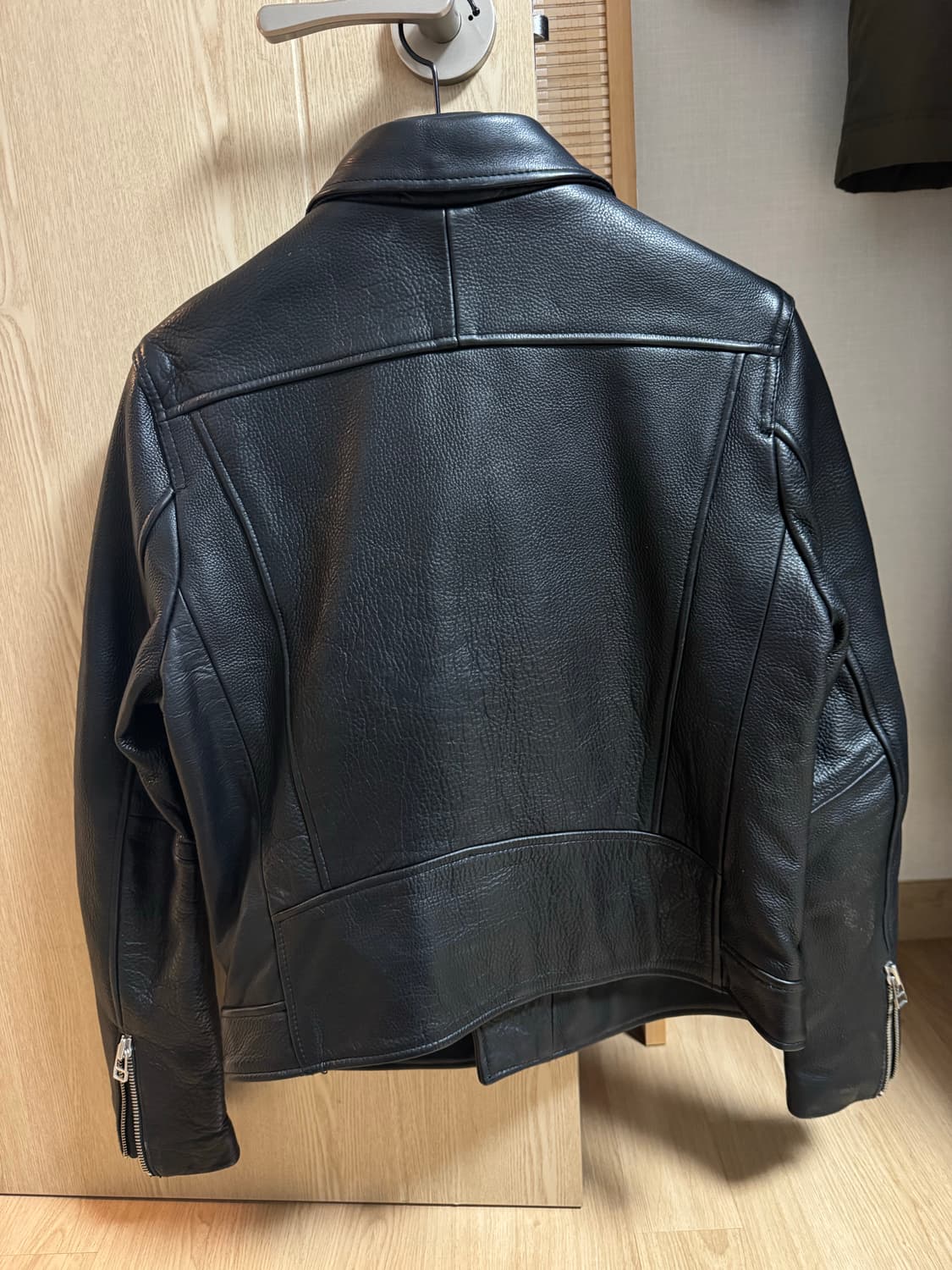 30만원 에이치엔앰 소가죽 라이더 자켓 L 판매합니다 상품이미지3