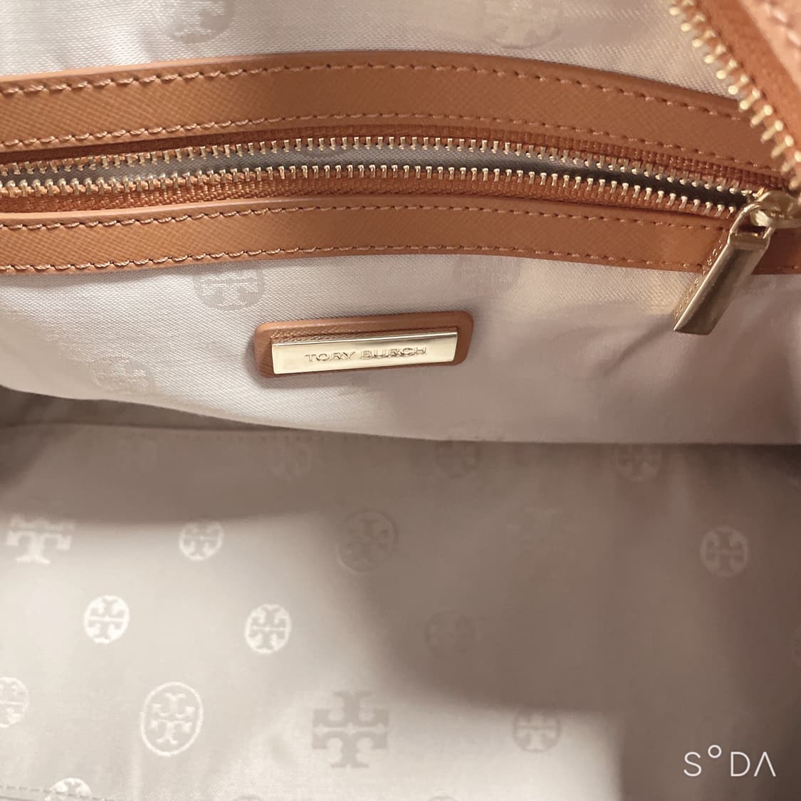 토리버치 브라운 토트백 상품이미지8