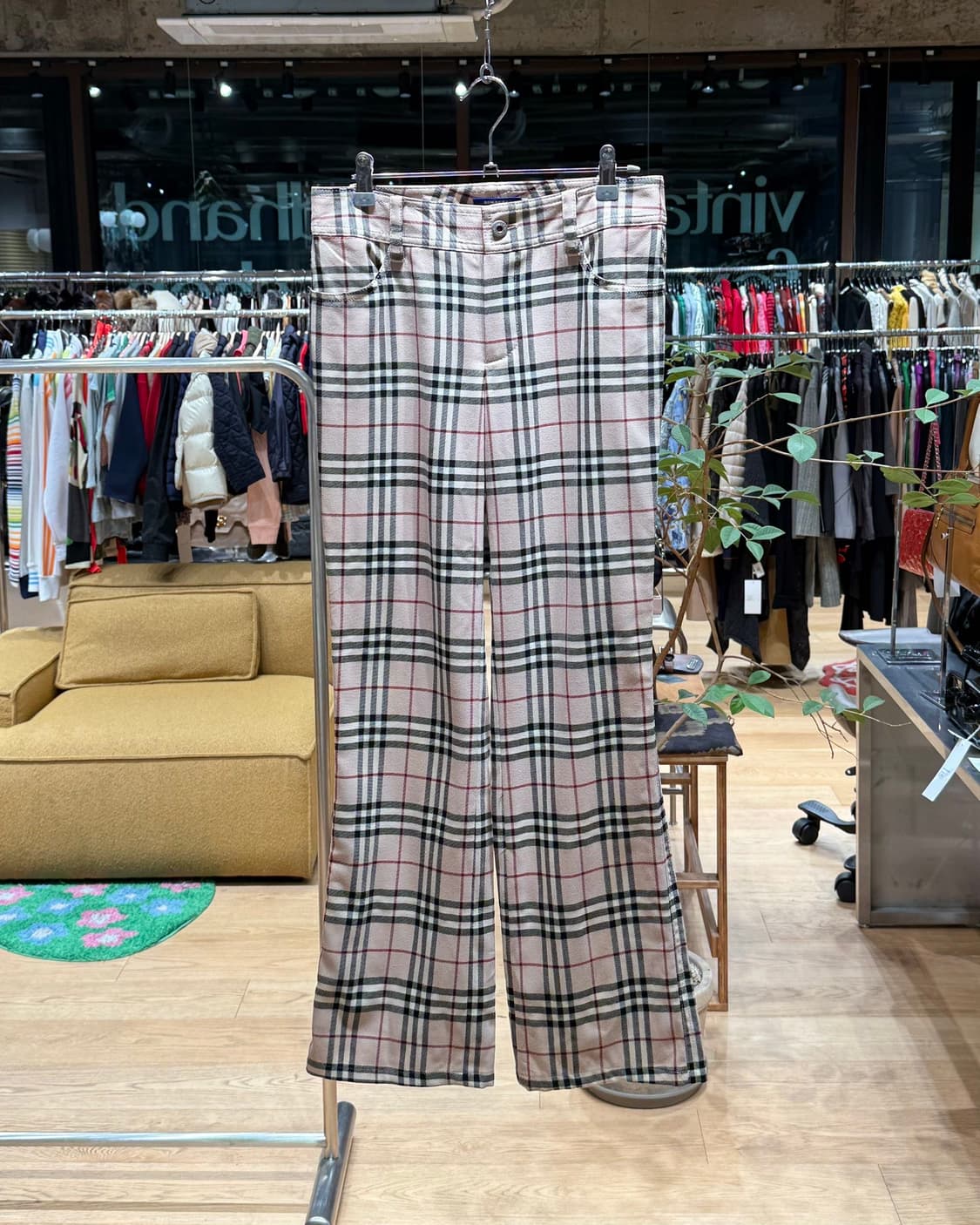 버버리 블루라벨 베이지 노바체크 팬츠  상품이미지1