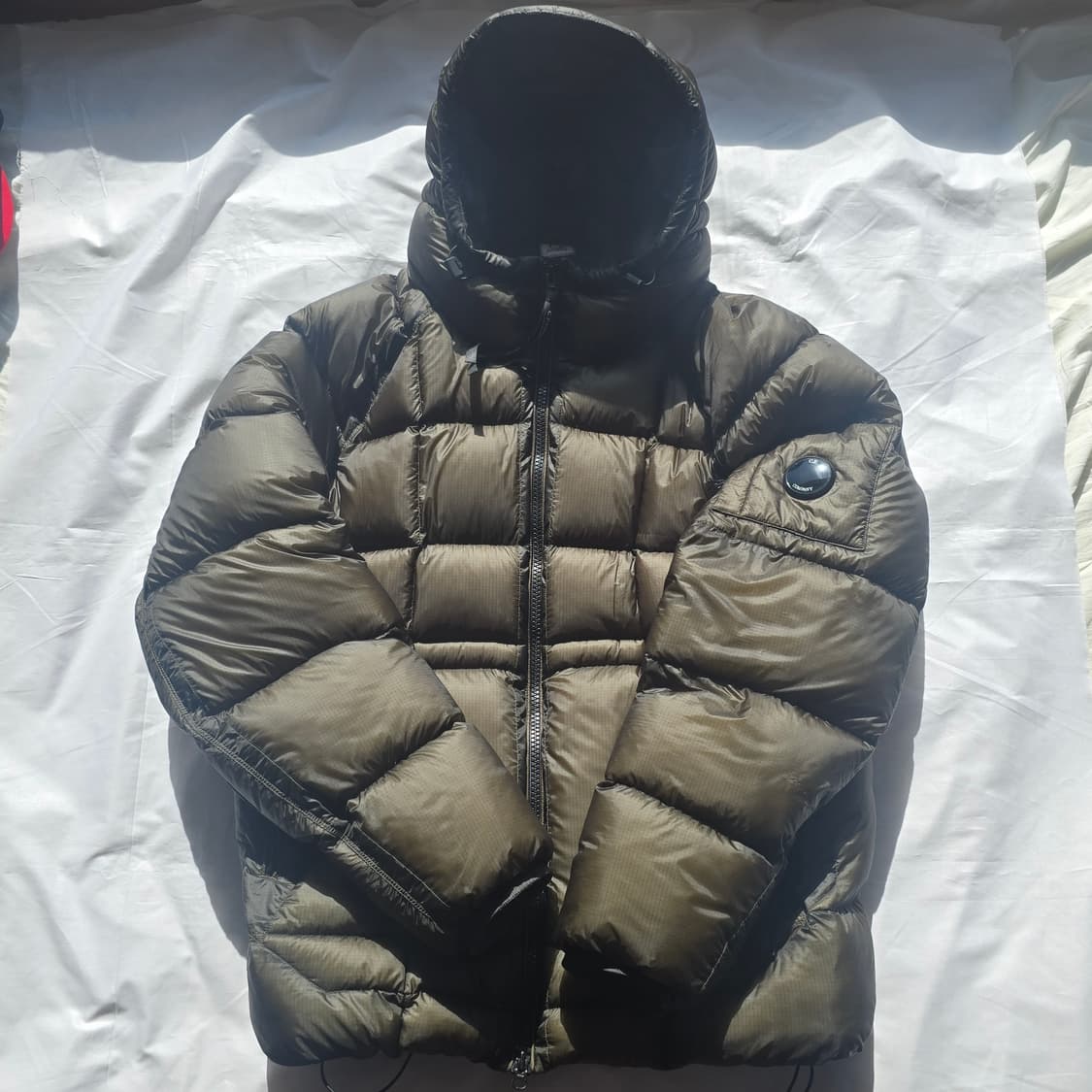 CP컴퍼니 DD쉘 패딩 올리브 나이트 23fw 상품이미지1