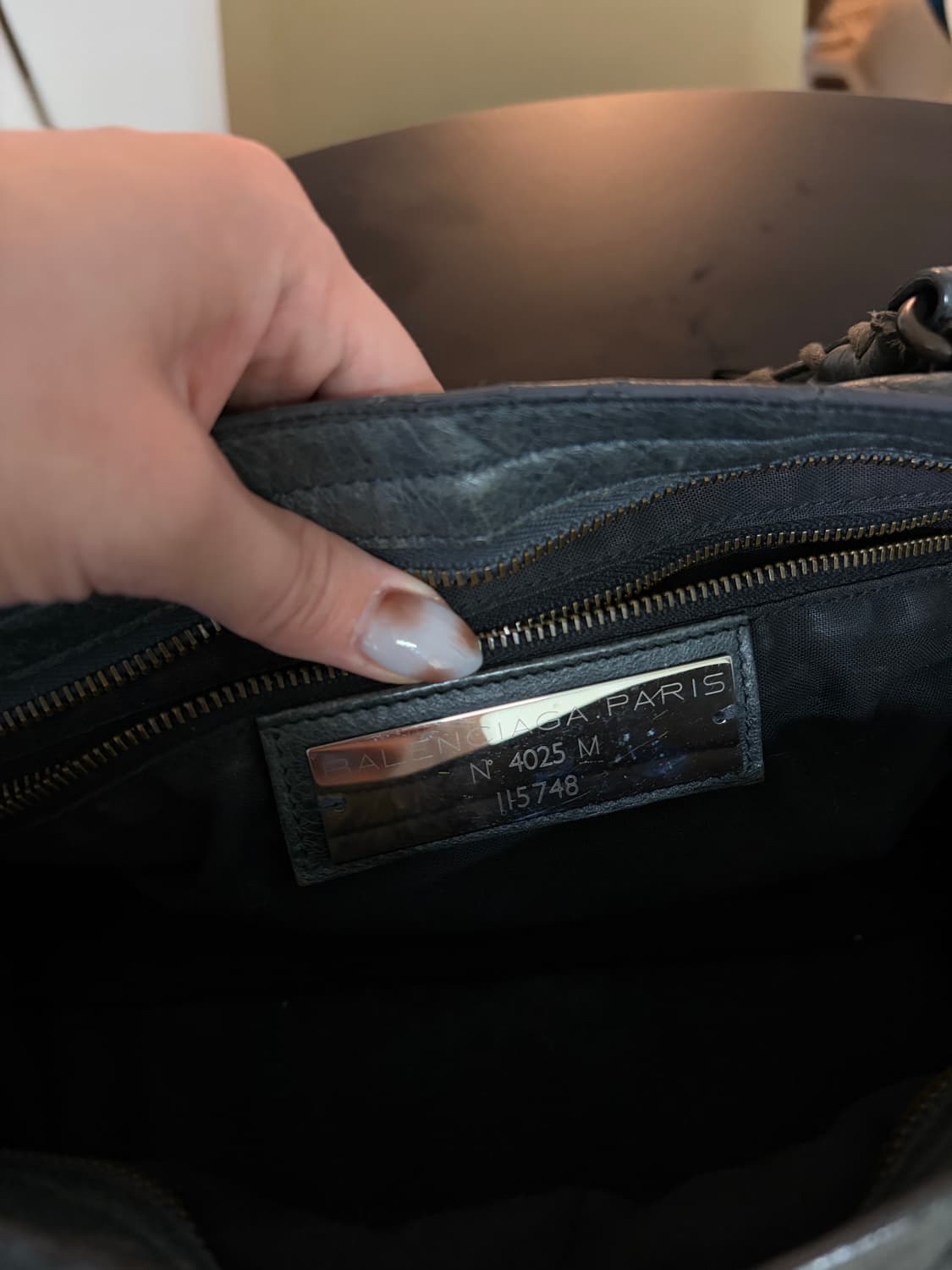 발렌시아가 모터백 스몰 카키 상품이미지2