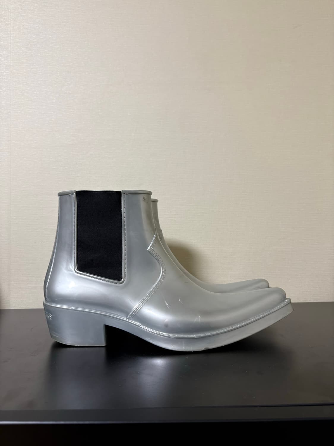 라프시몬스 캘빈클라인 205w39nyc 러버 부츠 실버 43 상품이미지3