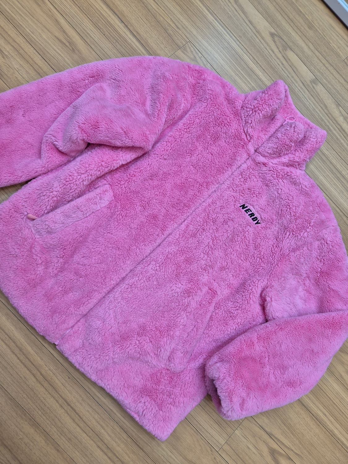 널디 뽀글이 플리스 핫핑크 XS사이즈입니다. 뽀글뽀글한 플리스 소재로 귀 상품이미지1