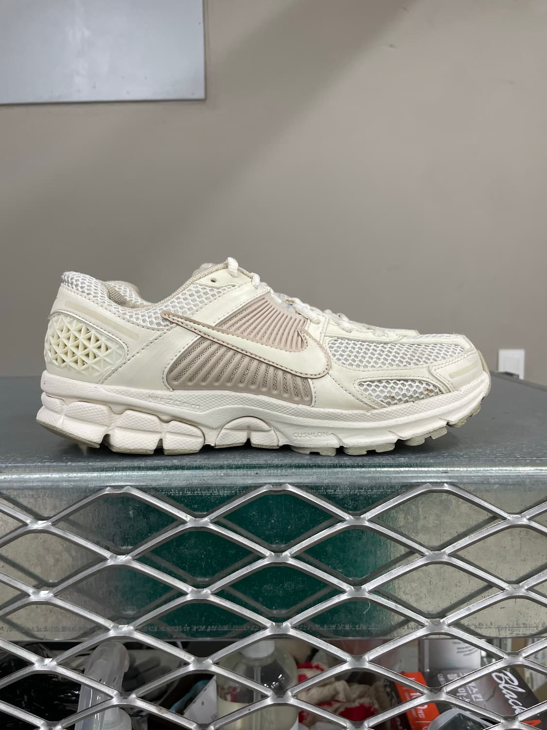 나이키 줌 보메로 5 페일 아이보리 245 상품이미지4