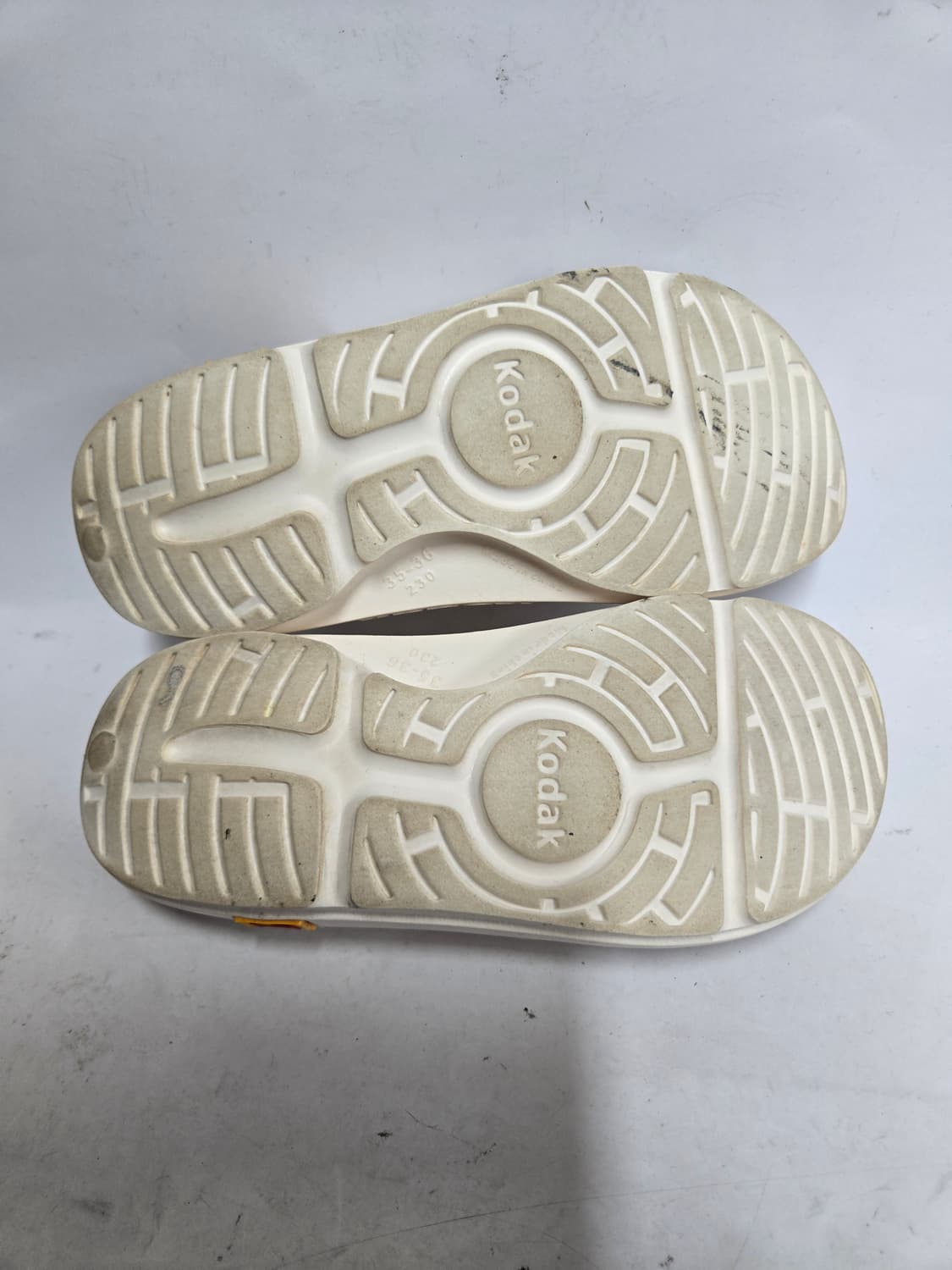 코닥 화이트 쪼리 슬리퍼 기제230,추천220mm 상품이미지4