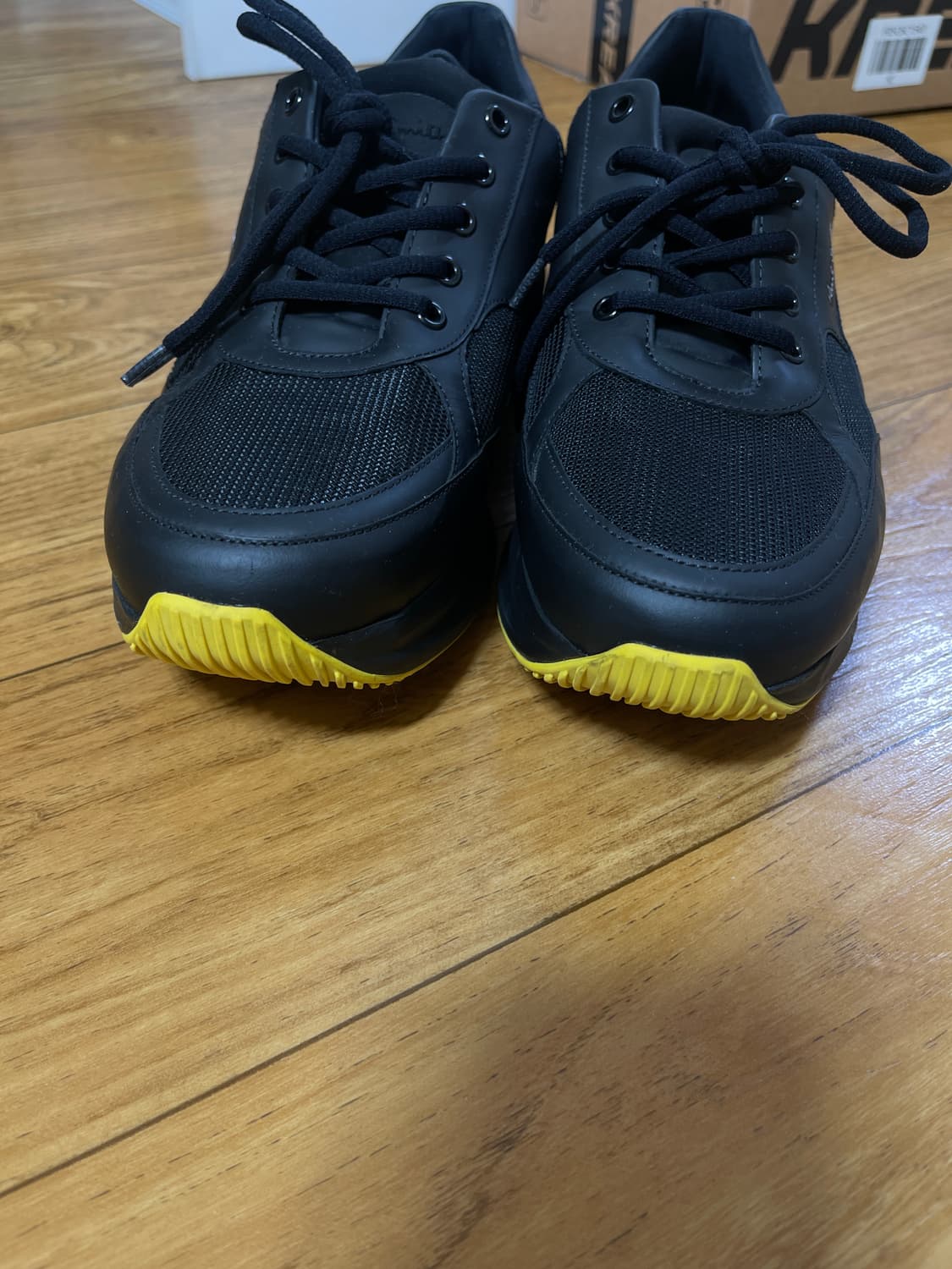 폴스미스 블랙 스니커즈 상품이미지2