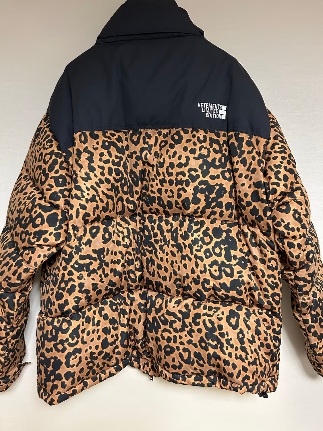 Vetements limited edition zip up padding 상품이미지4