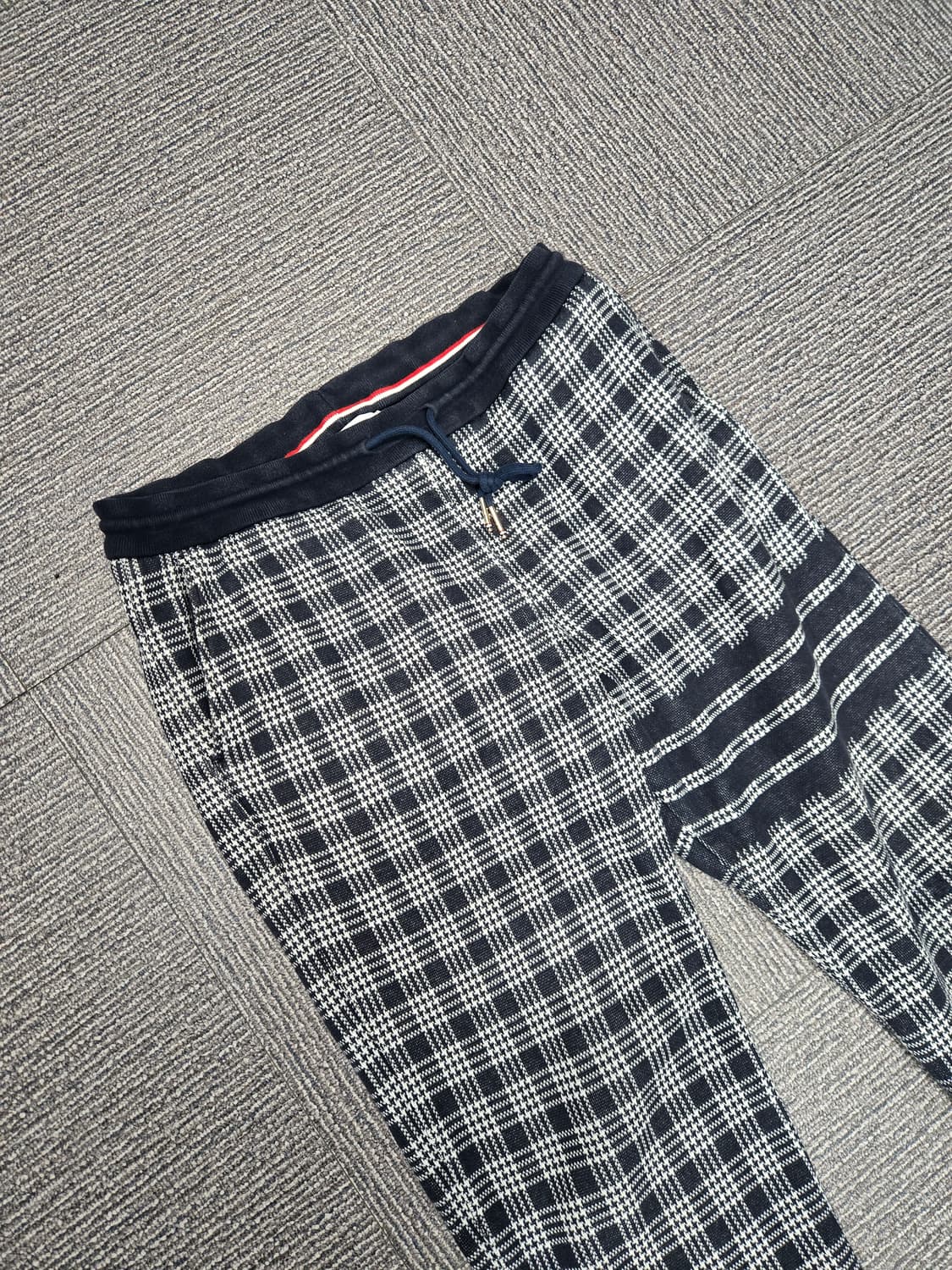 [정품][특가] 톰브라운 체크 조거팬츠 상품이미지3