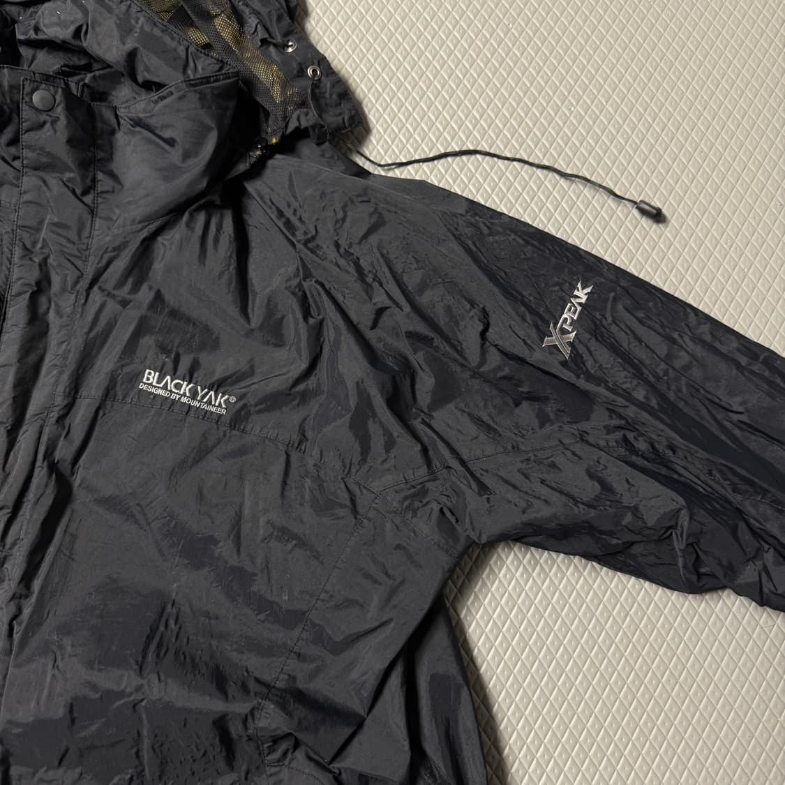 블랙야크 X-Peak 검정색 바람막이 105 xl 상품이미지2