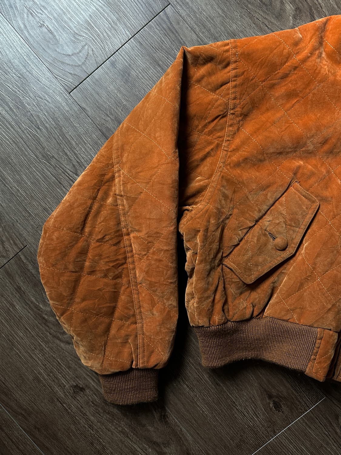 C.V.T. 페이크 레더 크롭 후드 봄버 상품이미지10