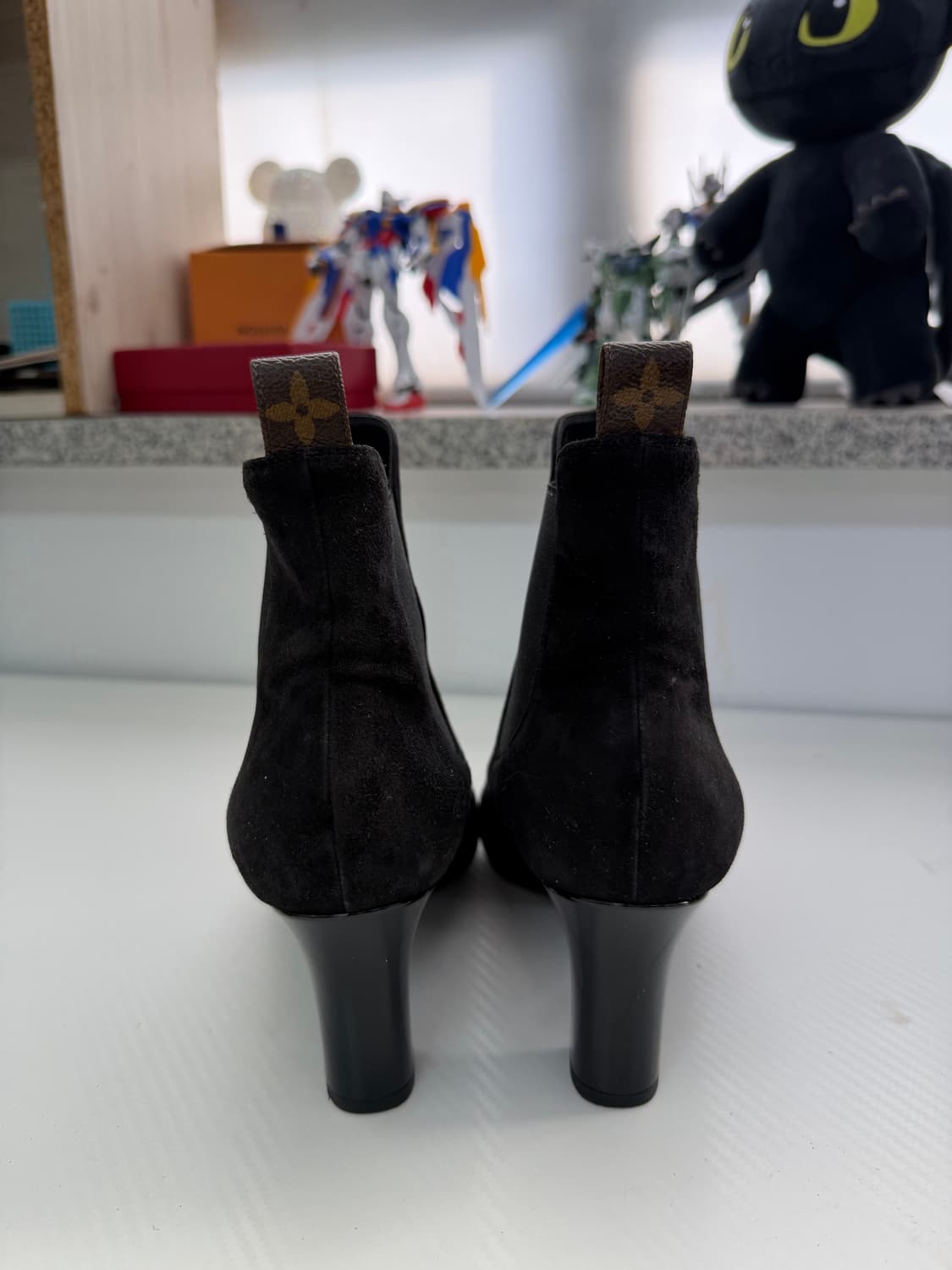 정품) 루이비통 여성 스웨이드 블랙 첼시 부츠 38 상품이미지5