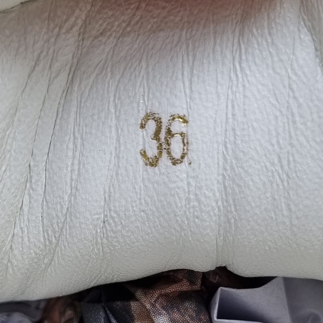 발렌티노 가라바니 여성 스니커즈 220 상품이미지6