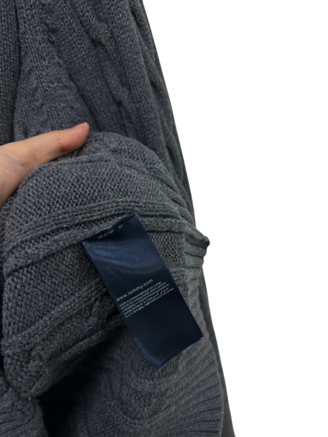 타미힐피거 꽈배기 니트집업 웜그레이 (L) 상품이미지8