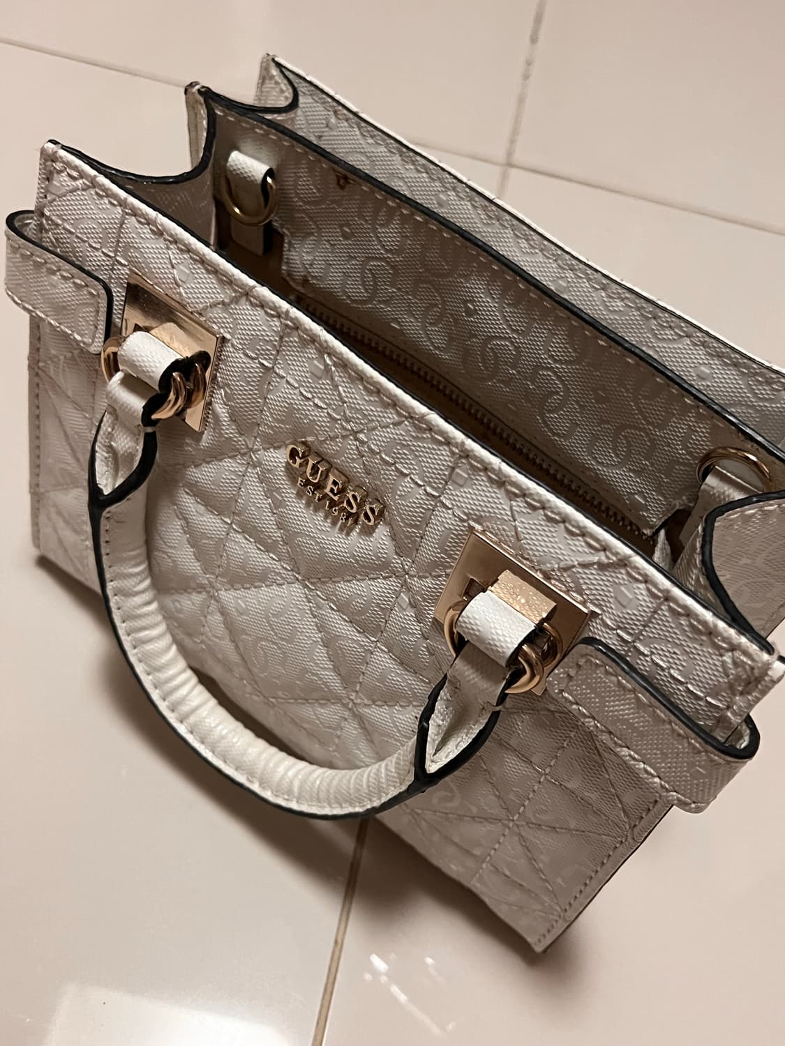 Guess 미니백 상품이미지3