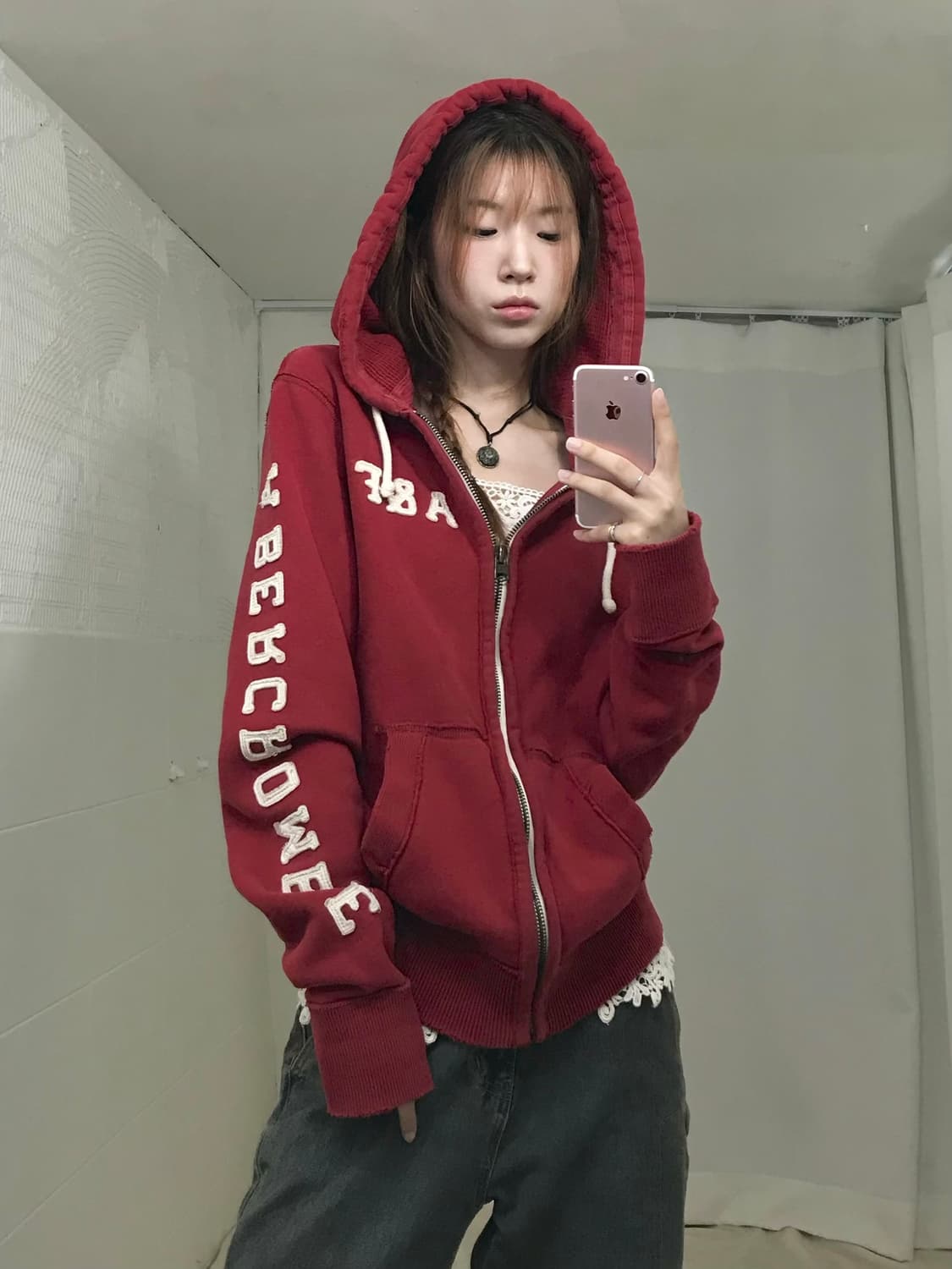 아베크롬비 딥 레드 레터링 아방핏 후드집업 상품이미지2