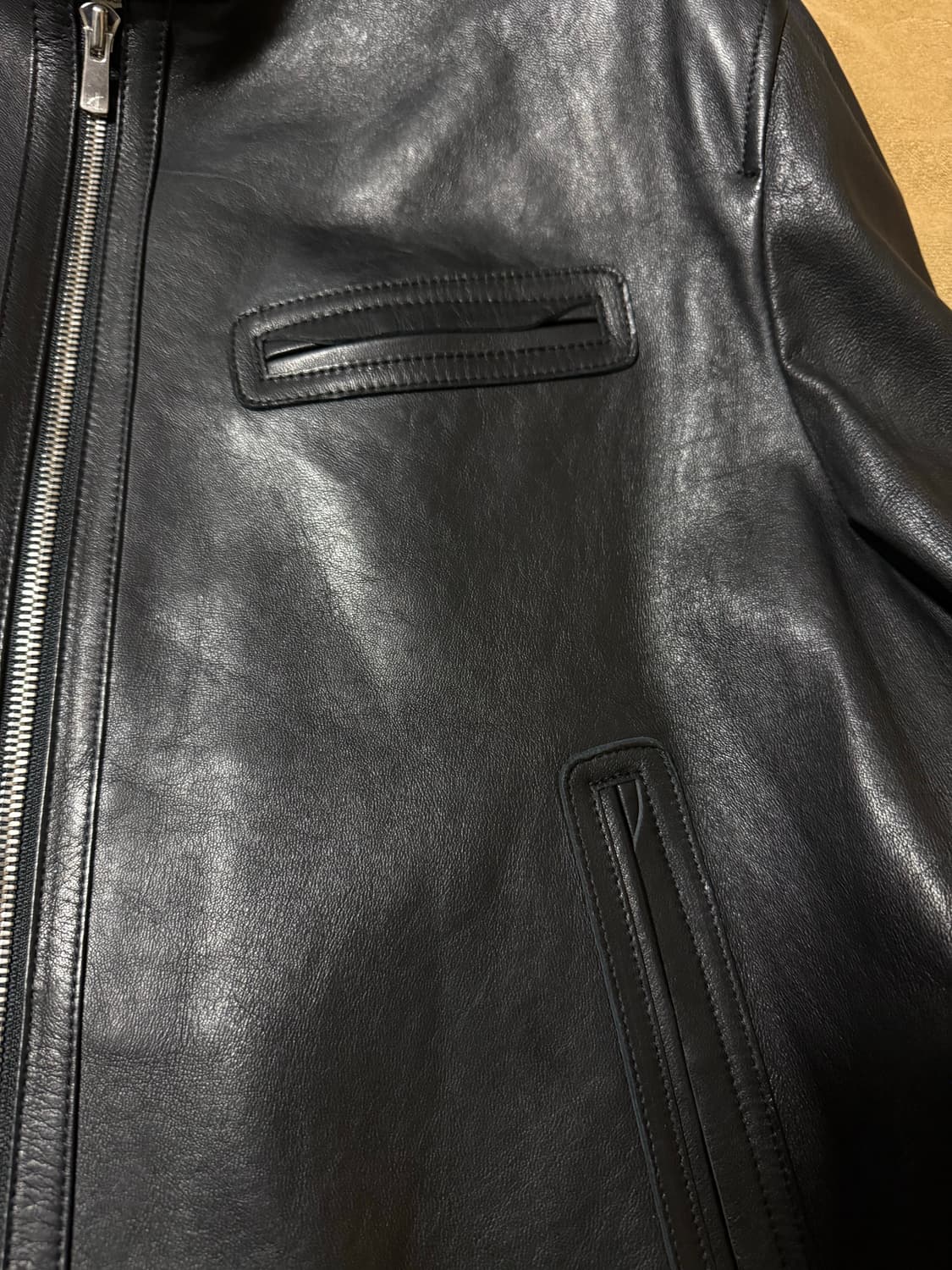 [1] 다이브인 루즈드 베지터블 램스킨 레더 자켓 블랙 팝니다 상품이미지3