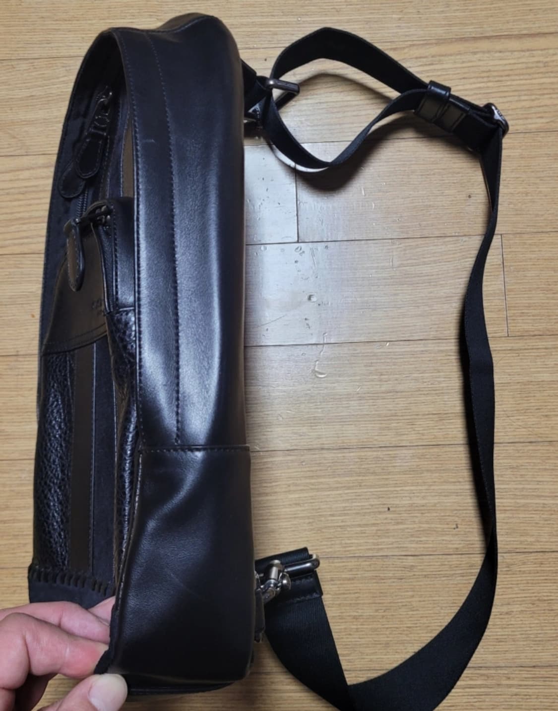 코치 가죽크로스 슬링백 
 상품이미지8