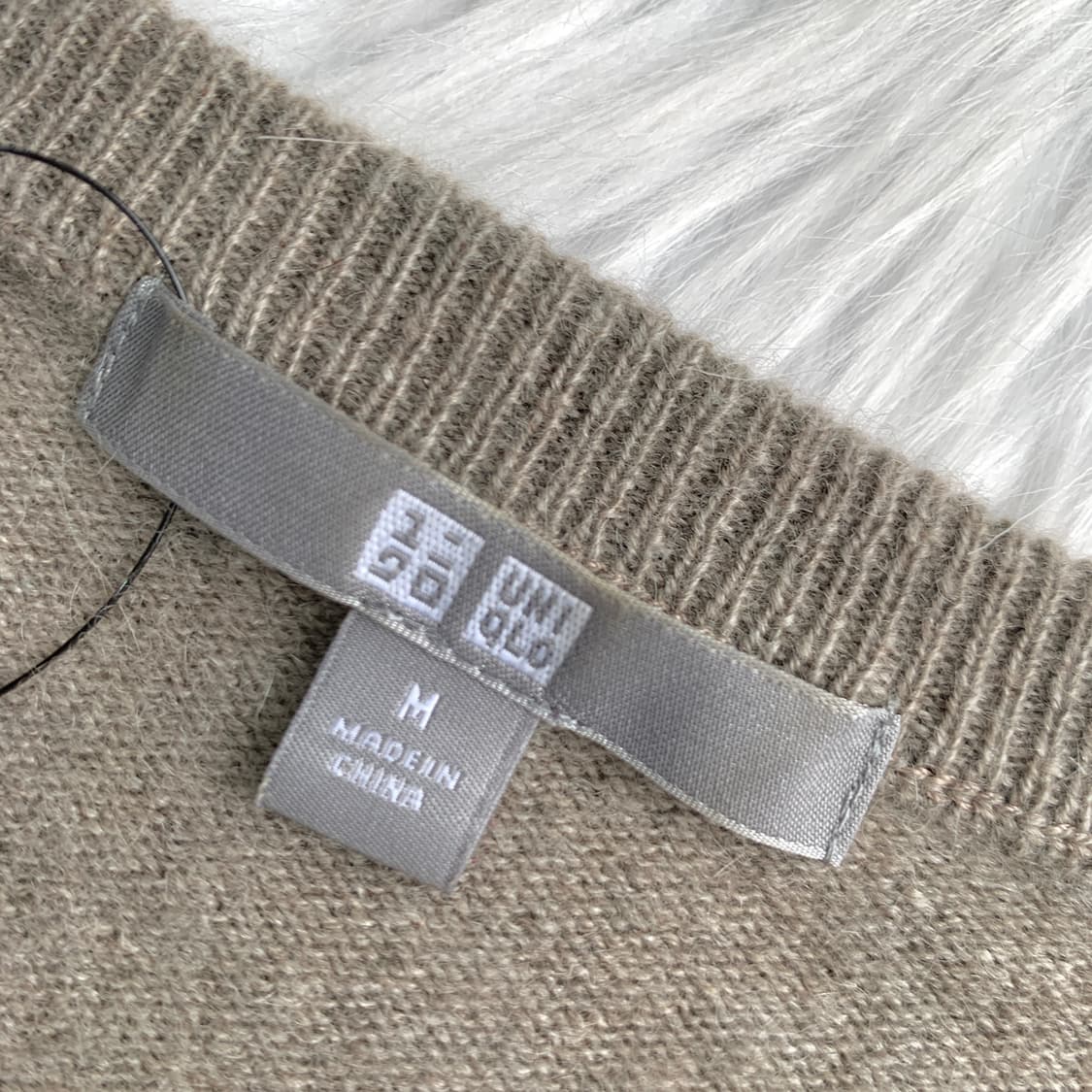 일본 유니클로 캐시미어 100 브이넥 니트 1768 상품이미지5