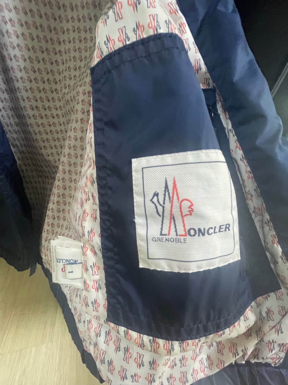 몽클레어바람막이 80 상품이미지3