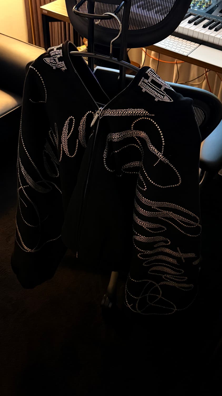 네임드 콜렉티브 라인스톤 크롭 짚 후디 상품이미지4