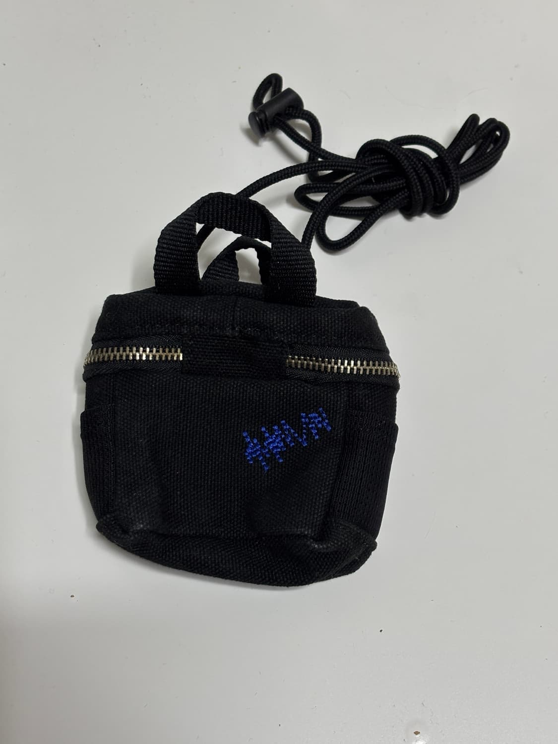 아더에러 스몰토트백 블랙 상품이미지4